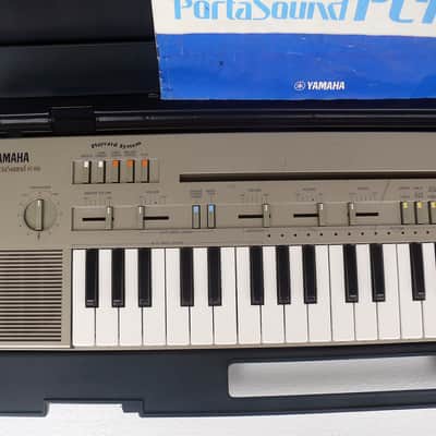 Vintage Yamaha Portasound PC-100 analog Synt with case image 2