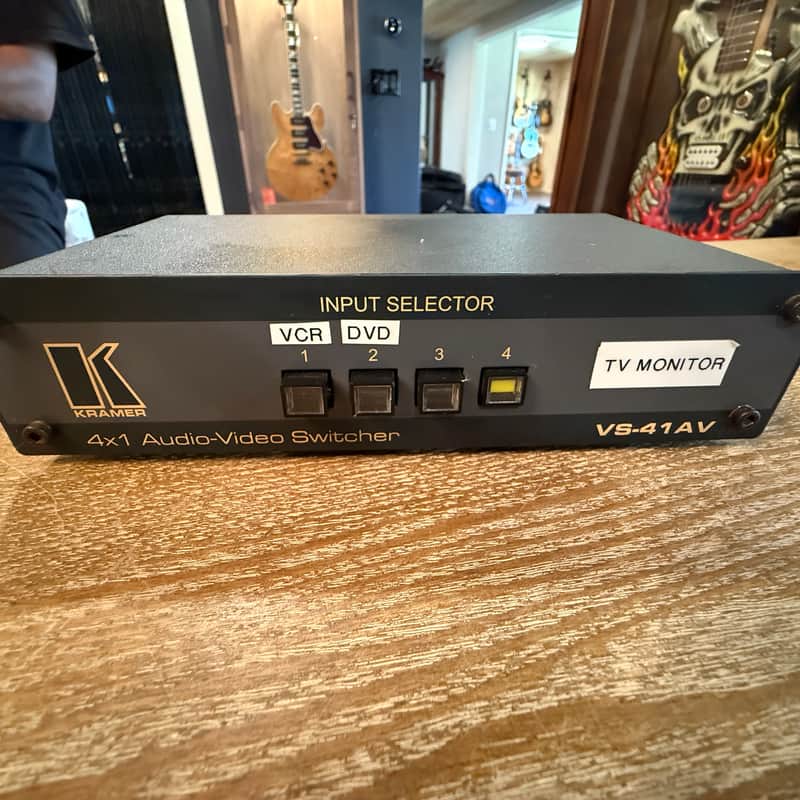 2000s Kramer VS-41AV Black