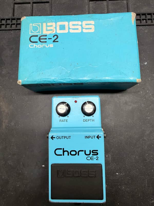 Boss CE-1