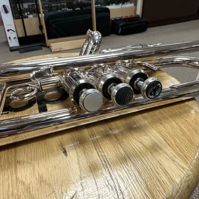 Allora ATR-580 Chicago Series Professional Silver Plated Bb Trumpet w/ Case image 8