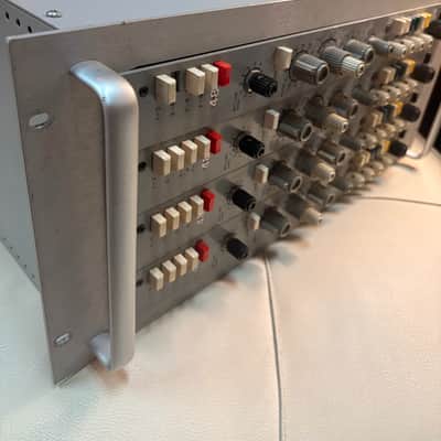 Neotek Series 1E 4 Channels Racked with PSU image 2
