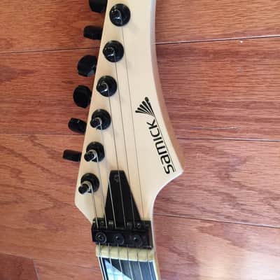 Samick Strat Neck Thru 80's Pearlescent Cream image 10