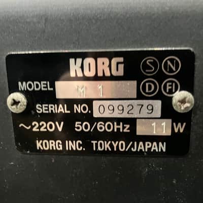 Korg M1 Music Workstation with case image 10