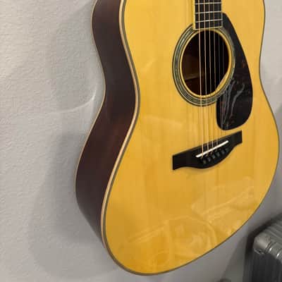 Yamaha LL16M Jumbo Natural image 9