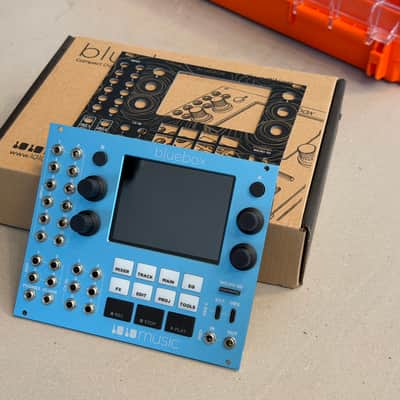 1010MUSIC BLUEBOX Eurorack Compact Digital Mixer - with extra Black panel image 2