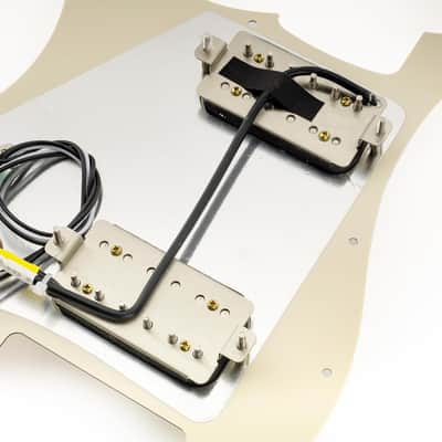 Pro-SE ST-HH-OMHA Pre-wired Pickguard with Alnico 5 Humbuckers Mini Toggle Switch for Strat Style Electric Guitar, 4Ply Aged White Pearl image 4
