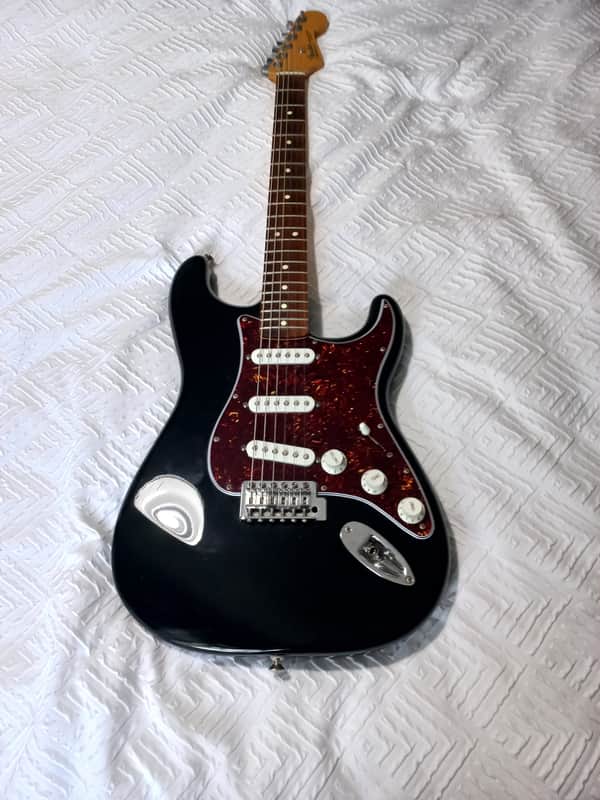 Fender Stratocaster 2008 - Black image 1