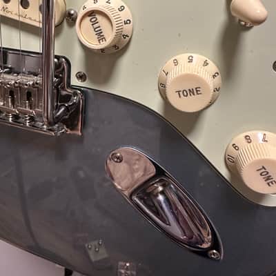 Fender Deluxe Roadhouse Stratocaster with Pau Ferro Fretboard 2018 - 2021 - Mystic Ice Blue image 4