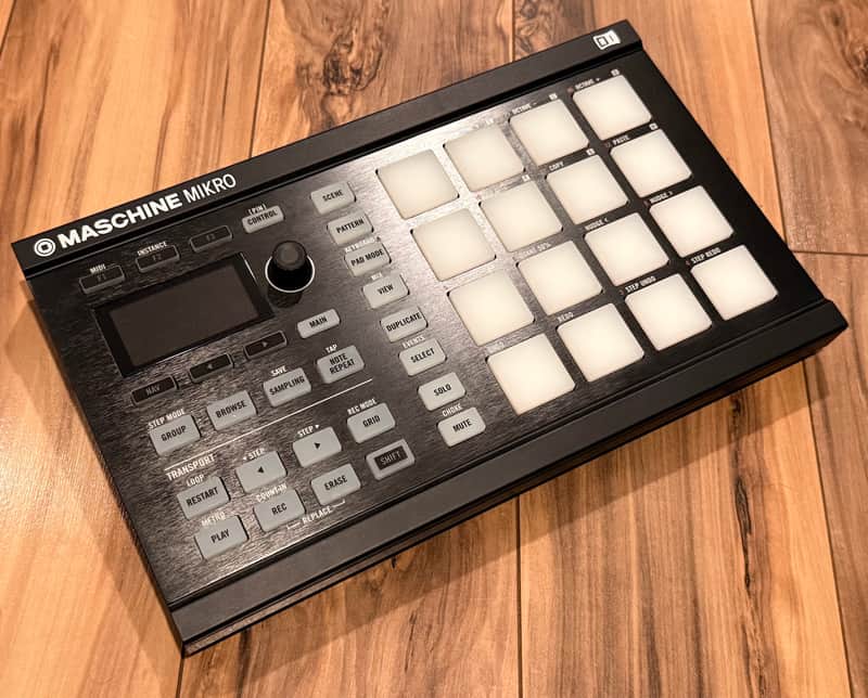 Native Instruments Maschine Mikro MKII 2010s - Black image 1