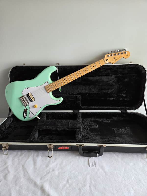 Used Fender Strat Made in Mex Seafoam Green H W/Hard Case image 1