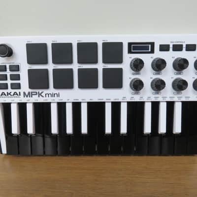 Akai MPK Mini MKIII 25-Key MIDI Controller 2020 - Present - White with Black Keys image 1