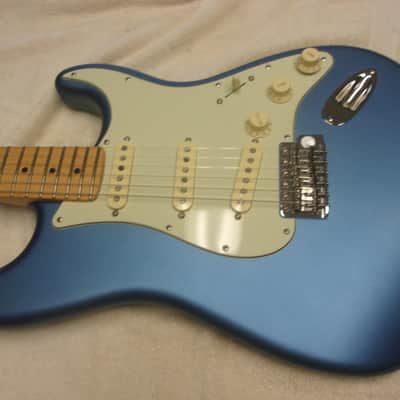 About Mint 2025 Fender American Performer Satin Lake Placid Blue Stratocaster Electric Guitar w/Candy & Hard Case image 3