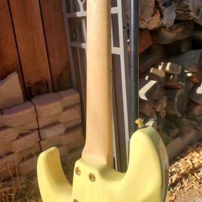 Xotic XPJ-1T Bass Guitar with Case image 12