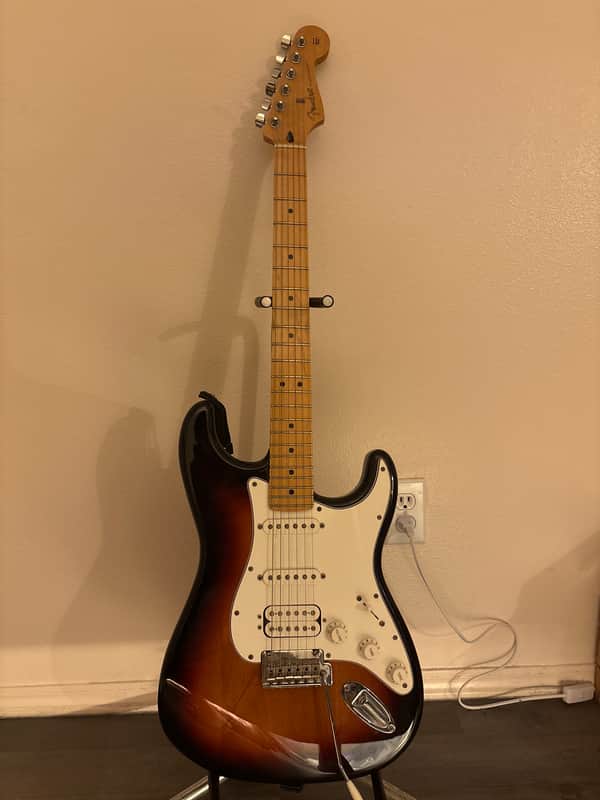 Fender Standard HSS Stratocaster with Maple Fretboard 2006 - 2017 - Brown Sunburst