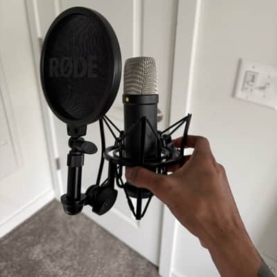 RODE NT1 5th Generation Cardioid Condenser Microphone 2024 - Present - Nickel image 1