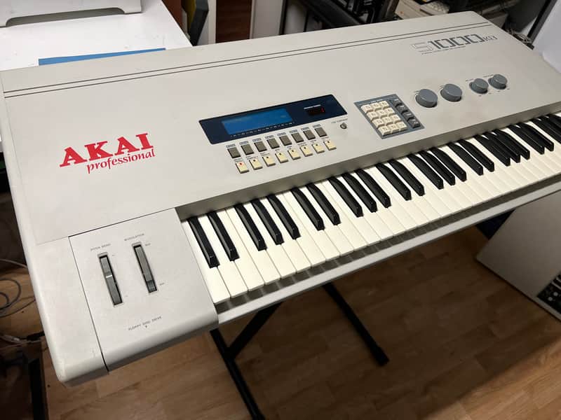 Akai S1000KB Digital Sampler with SCSI2SD image 1