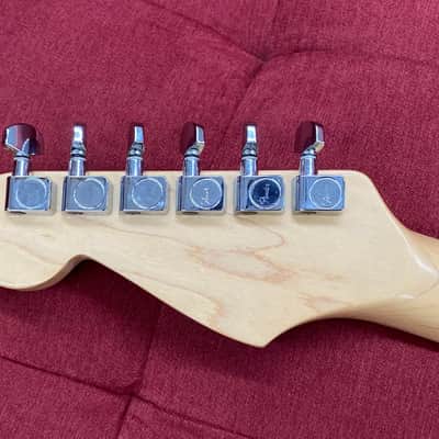 Fender Standard Stratocaster, Maple Fingerboard, White Pickguard 1999 - Midnight Blue image 13