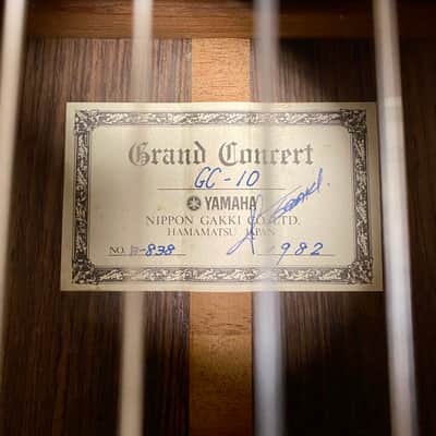 Yamaha Grand Concert GC-10 Classical Guitar All solid woods, Spruce Top image 2