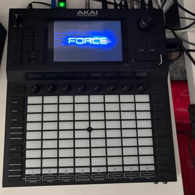 Akai Force Standalone Music Production / DJ Performance System 2019 - Black image 2