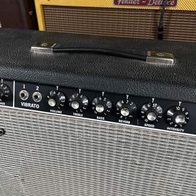 2010s Fender Deluxe Reverb 22w 1x12" Tube Amp Combo image 3