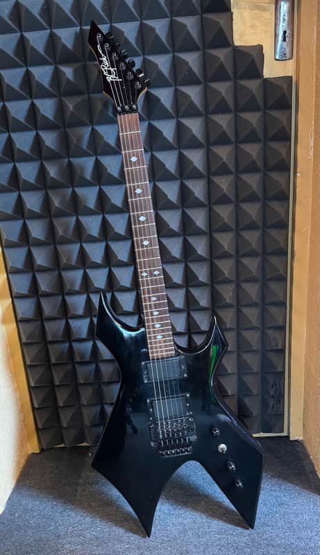 B.C. Rich Warlock - Black image 1