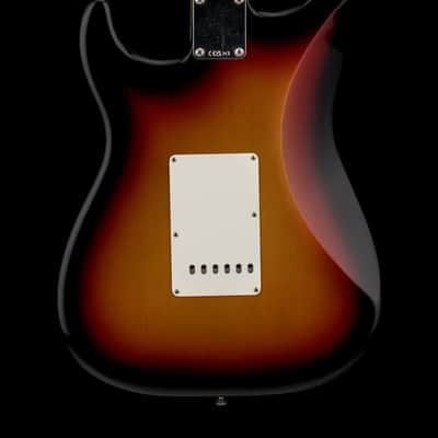 Fender Dealer Exclusive Vintera II Road Worn '60s Stratocaster - 3-Color Sunburst #40976 (Open Box) image 2