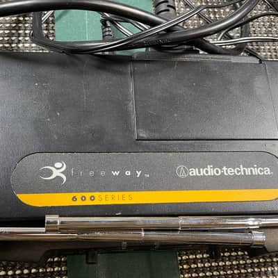Audio-Technica ATW-R600X - Wireless Microphone System image 3