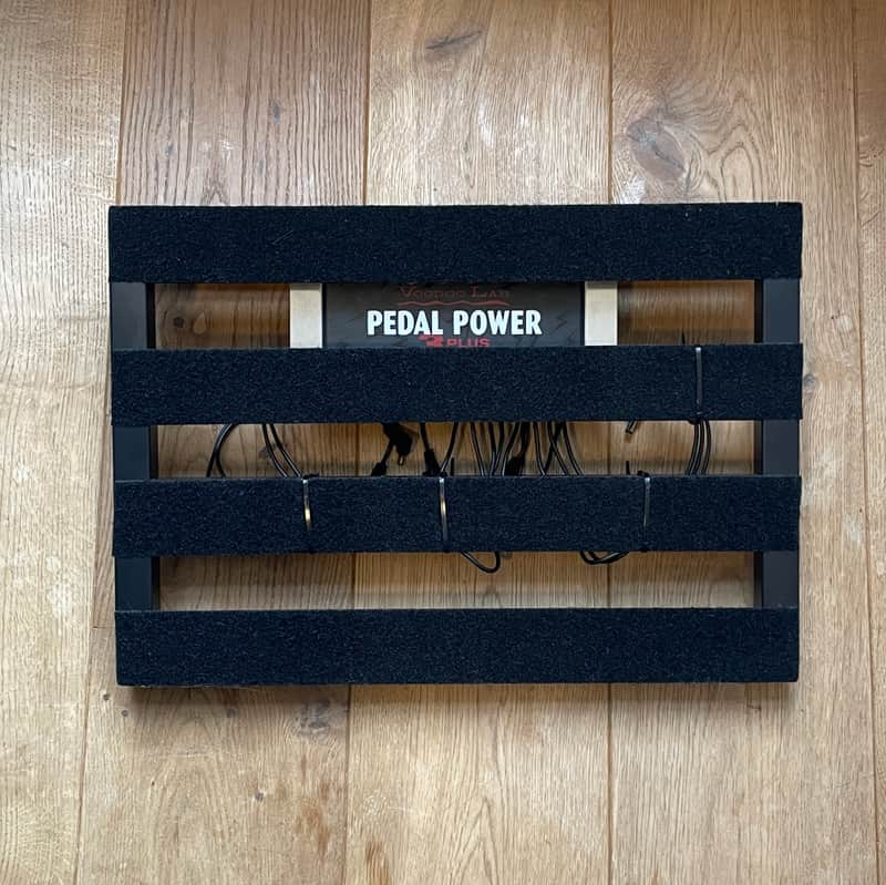 Pedaltrain Classic JR with soft case + Voodoo Lab Pedal Power 3 Plus UK image 1