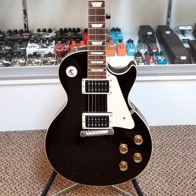 used 2005 Gibson Custom Shop Jeff Beck Les Paul R4 Oxblood, Very Good Condition with hard case
