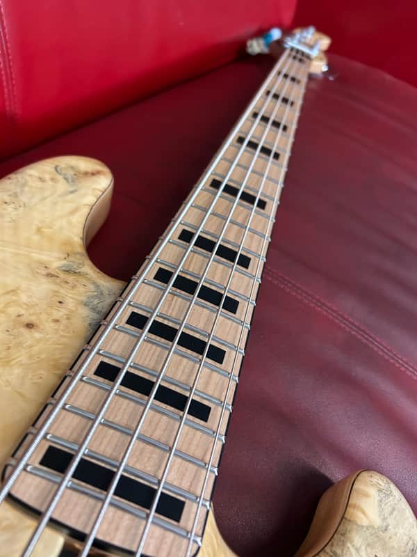 ベース MAYONES Jabba Custom 5st Buckeye BurlTop Mayones Jabba Custom 5 Buckeye Burl top | Reverb