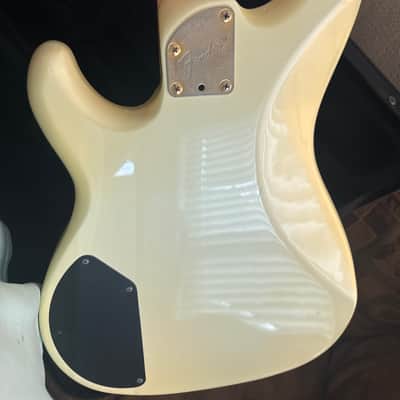 Fender Contemporary Precision Bass Lyte MIJ 1989 - 1995 - Frost White image 3