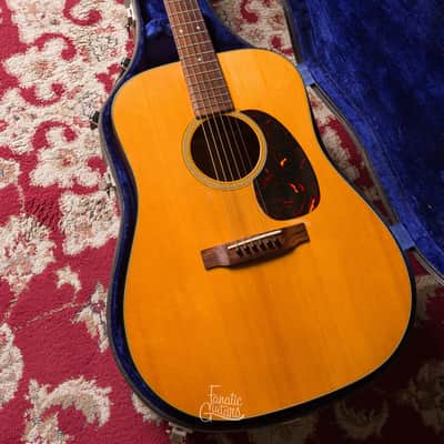 Martin Guitars D-18 1966 - Natural #216327 Second Hand image 3