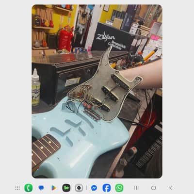 Fender Stratocaster with Rosewood Fretboard 1958 - 1965 - Blue Refin image 23