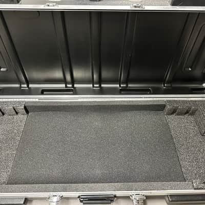 SKB SKB-4214 61-Key ATA Keyboard Case with Wheels 2000s - Black image 2