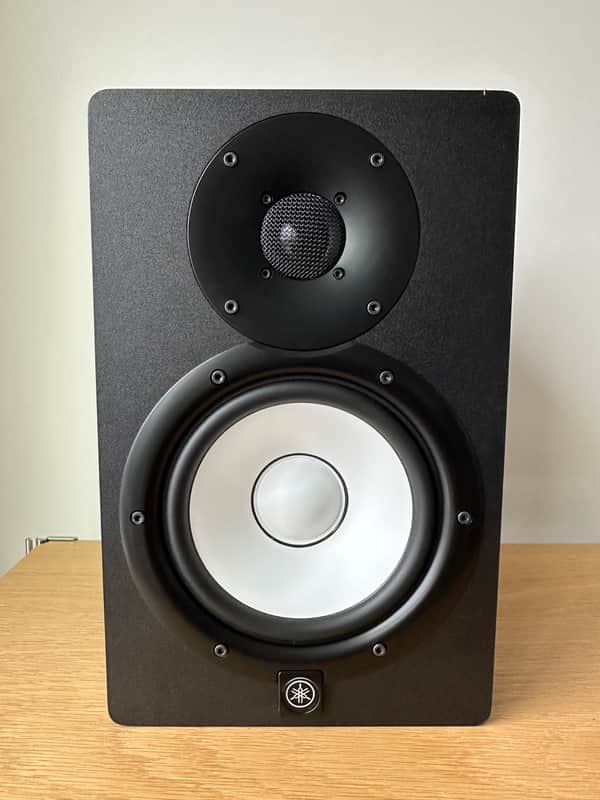 Yamaha HS7 6.5" Powered Studio Monitor (Single) 2015 - Present - Black image 1