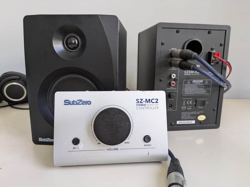 SubZero SZSM-4X Monitors image 1