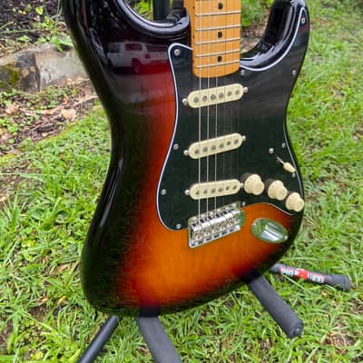 Fender Vintera II Stratocaster 70s 2025 - Sunburst image 2