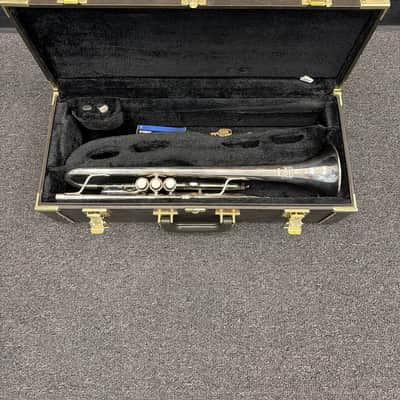 Yamaha YTR-8335S Xeno Bb Trumpet 2000s - Yellow Brass/Silver Plated image 18