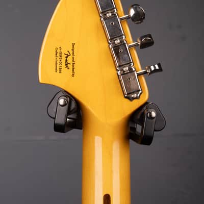 Squier Classic Vibe '70s Stratocaster HSS - Black with Maple Fingerboard With Gig Bag image 8