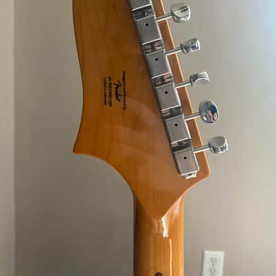 Squier Classic Vibe Starcaster 2019 - Present - 3-Tone Sunburst image 7