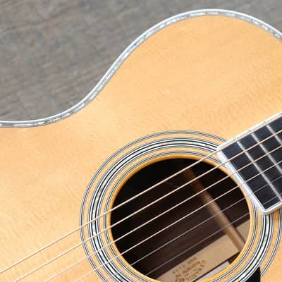 2009 Martin OMC Aura Cutaway Natural Acoustic/ Electric Guitar + OHSC image 7