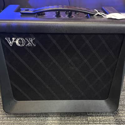 Vox VX15-GT 15-watt Digital Modeling Combo Amp image 1