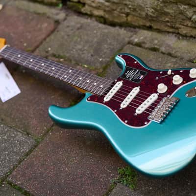 Fender American Professional Classic Stratocaster® - Faded Sherwood Green Metallic image 7