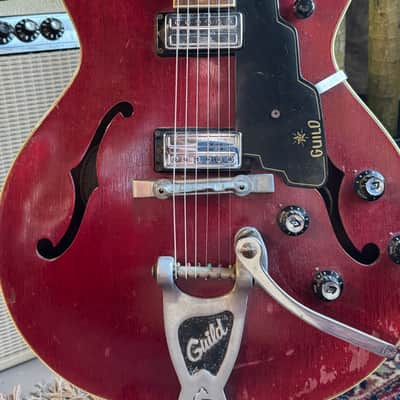 Guild Starfire II 1968-1969 - Cherry image 1