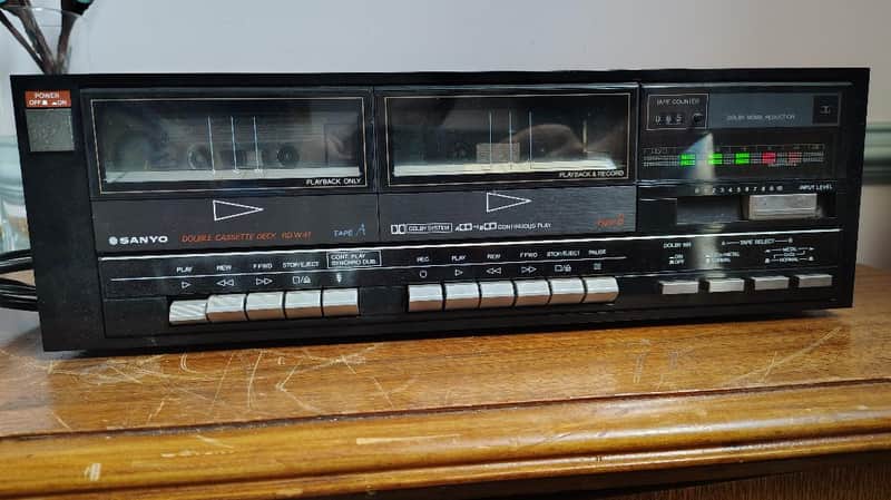 Sanyo RD W41 double cassette deck in excellent condition, serviced - 1970's image 1