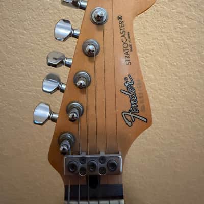 Fender Stratocaster ST-562 1985-1987 - Cream image 2