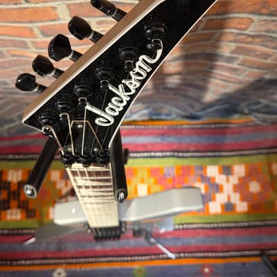 Jackson JS Series JS32 Kelly Amaranth Fretboard Silver w/ Jackson HSC & Swapped Pickups image 4