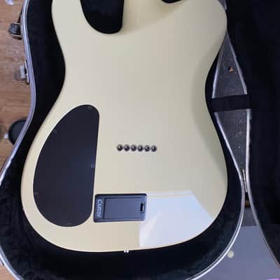 Carvin T-style custom shop 90's ? - White with Tortoise Binding image 6