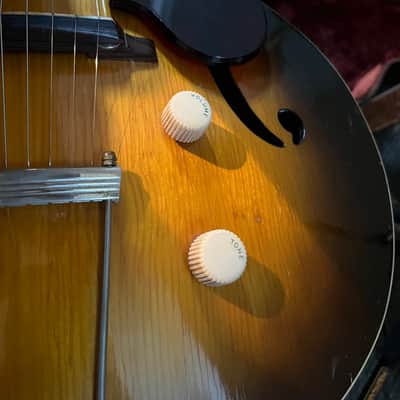 Silvertone H51 cutaway 1950s - Tobacco burst image 14