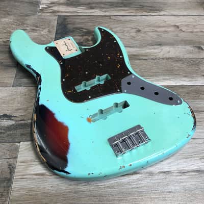 Made to Order - FRANCHIN Uranius bass body Relic Aged 100% Nitro Lacquer COLOR OVER COLOR (Sunburst/ Black/ White/ Blue/ Green/ Yellow/ Red/ Pink/ Burgundy/ Purple/ Gold/ Silver, etc.) Basswood Poplar Jazz-Bass Style Made in Italy image 4